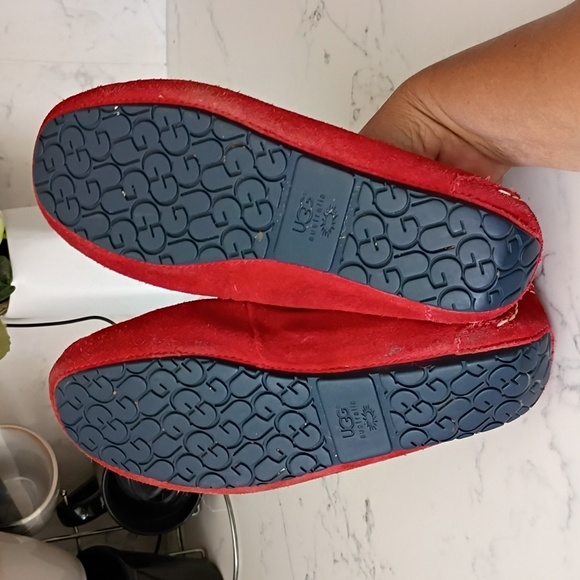 UGG RED SLIPPERS FOR WOMEN - Picture 5 of 11